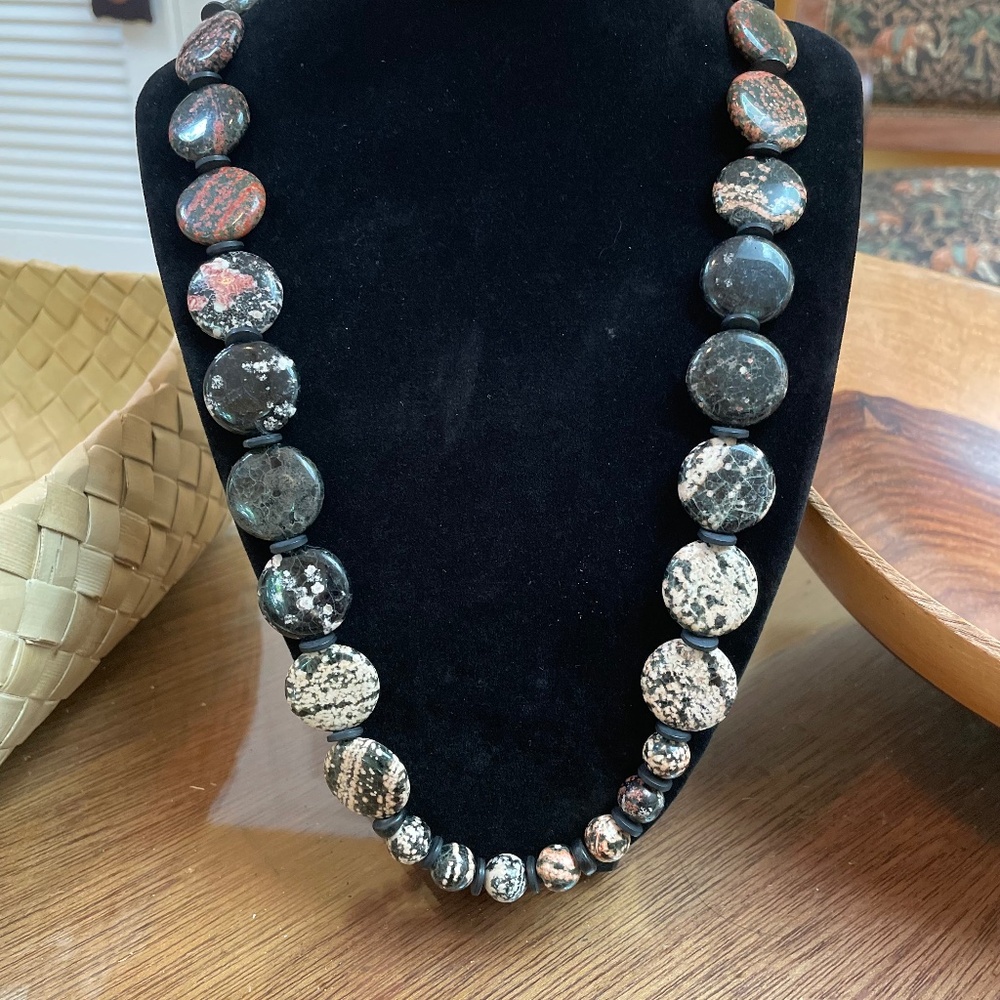 Gorgeous jasper necklace with 8 mm beads and 12 mm discs